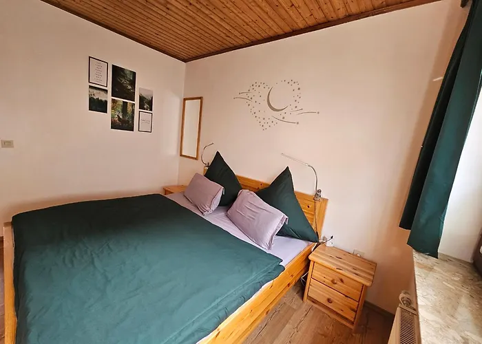 Haus Waldesruh, 3 Ferienwohnungen
